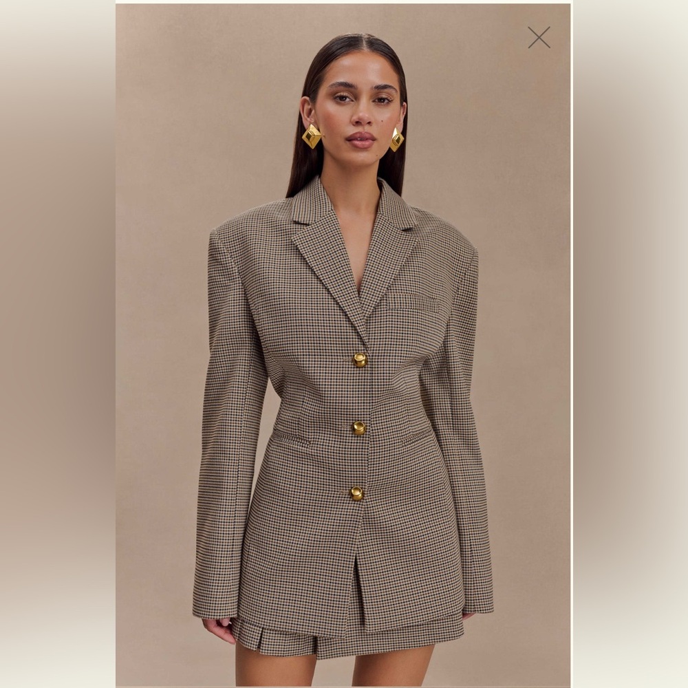 NWT Meshki Mila Shaped Blazer